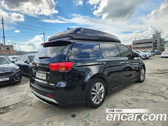 Kia Carnival 2017 thumb 7