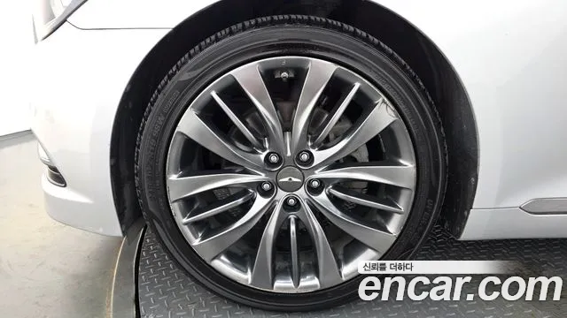 Hyundai Genesis 2016 thumb 5
