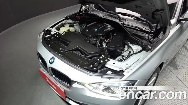 BMW 3-Series 2015 thumb 6