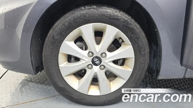Hyundai Accent 2015 thumb 5