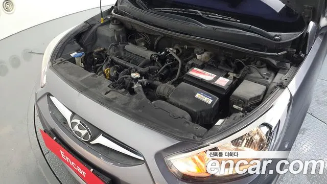 Hyundai Accent 2015 thumb 6
