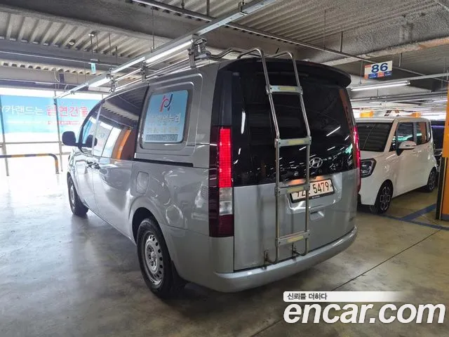 Hyundai Staria 2021 thumb 3