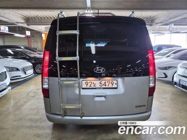 Hyundai Staria 2021 thumb 4