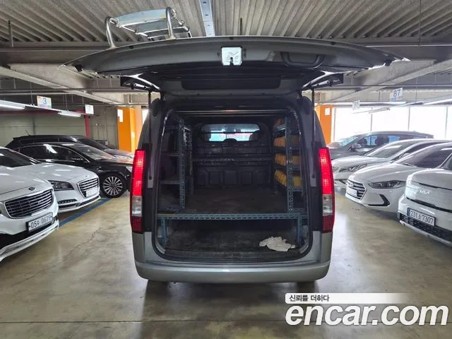 Hyundai Staria 2021 thumb 5