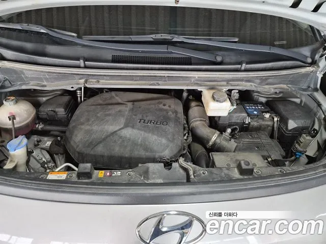 Hyundai Staria 2021 thumb 6