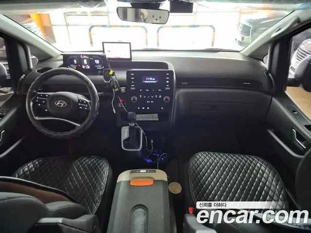 Hyundai Staria 2021 thumb 9