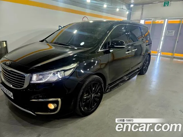 Kia Carnival 2015 thumb 2