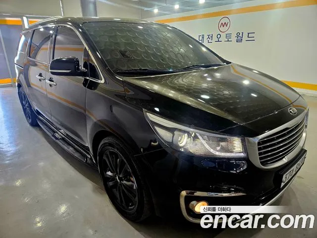 Kia Carnival 2015 thumb 3