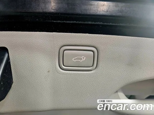 Kia Carnival 2015 thumb 6