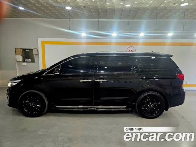 Kia Carnival 2015 thumb 7