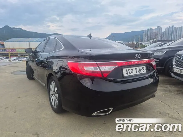 Hyundai Grandeur 2014 thumb 6