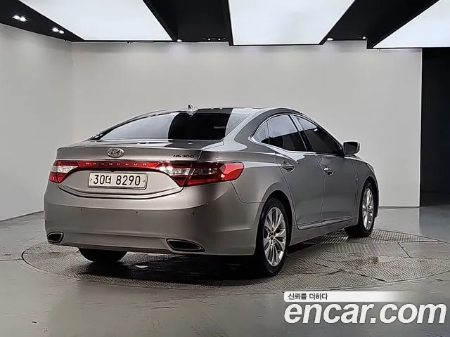 Hyundai Grandeur 2011 thumb 4