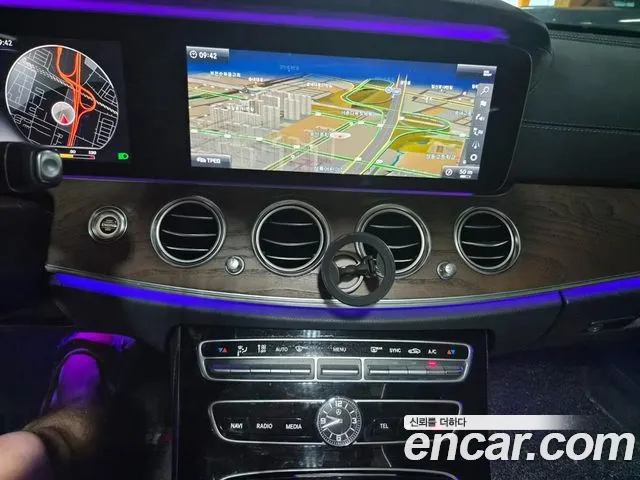Mercedes-Benz E-Класс 2018 thumb 9