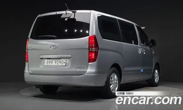 Hyundai Starex 2016 thumb 3