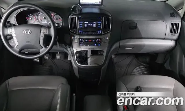 Hyundai Starex 2016 thumb 8