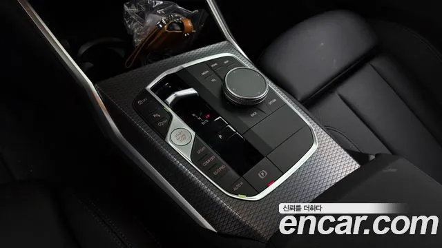 BMW 3-Series 2025 thumb 8
