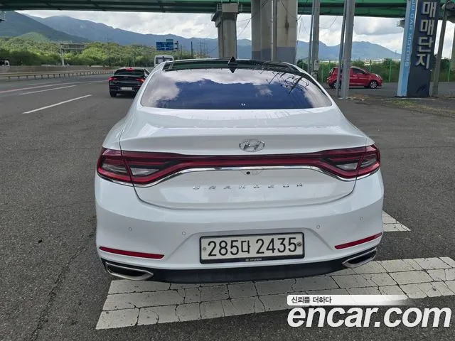 Hyundai Grandeur 2017 thumb 4