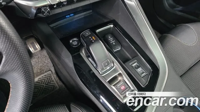 Peugeot 5008 2022 thumb 9