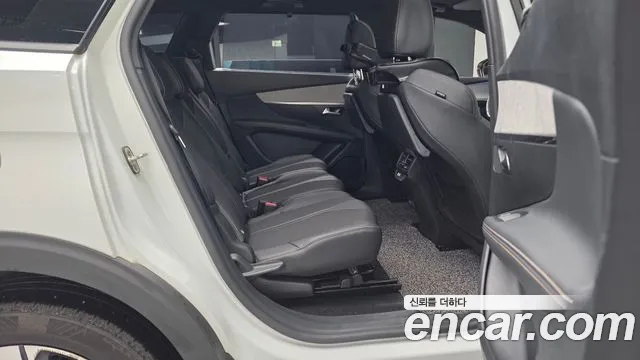 Peugeot 5008 2022 thumb 11