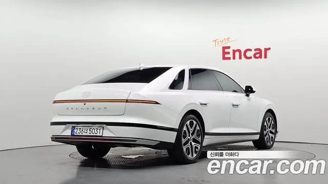 Hyundai Grandeur 2023 thumb 2