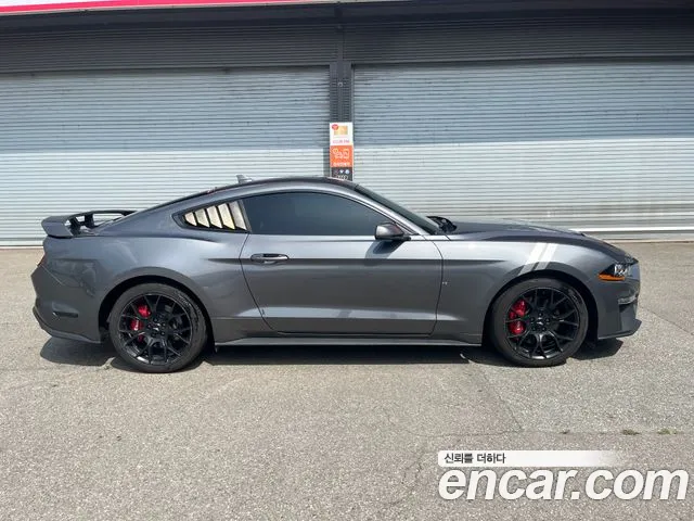 Ford Mustang Mach-E 2022 thumb 2