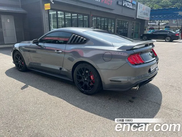 Ford Mustang Mach-E 2022 thumb 3