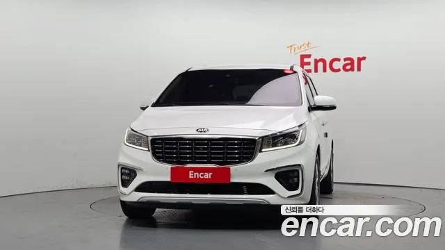 Kia Carnival 2019 thumb 3