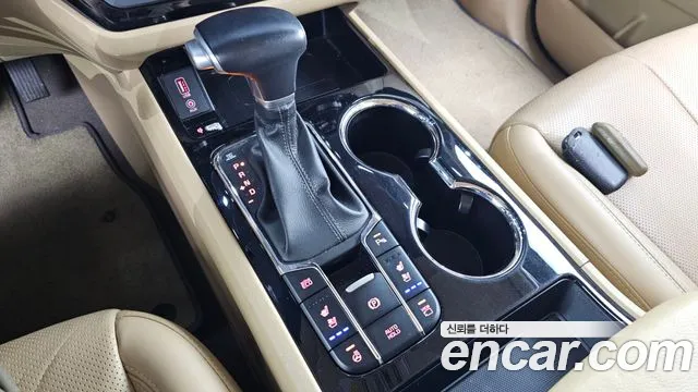 Kia Carnival 2019 thumb 9