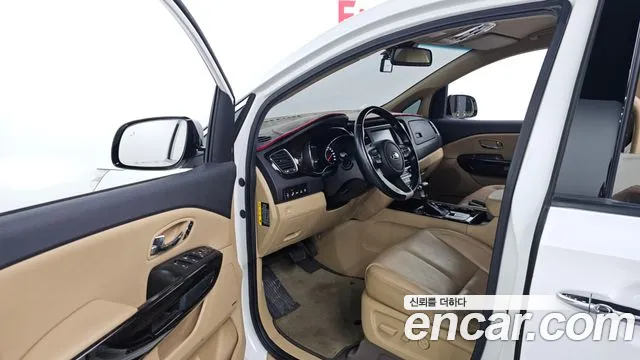 Kia Carnival 2019 thumb 10