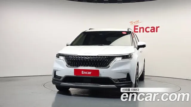 Kia Carnival 2023 thumb 3