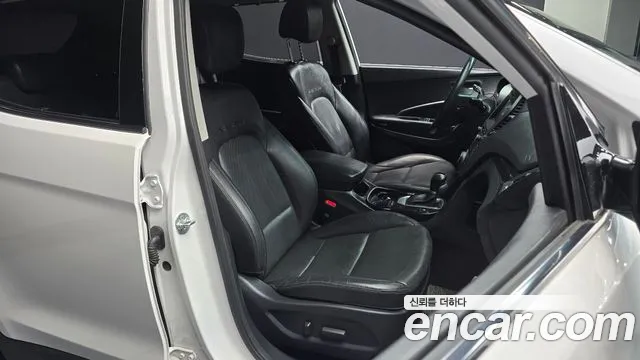 Hyundai Santa Fe 2016 thumb 12