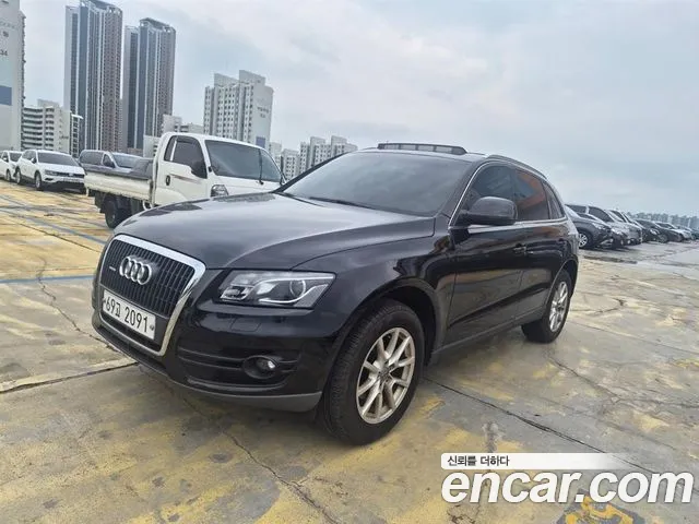 Audi Q5 2011 thumb 2