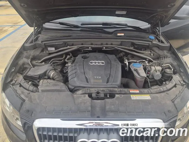 Audi Q5 2011 thumb 6