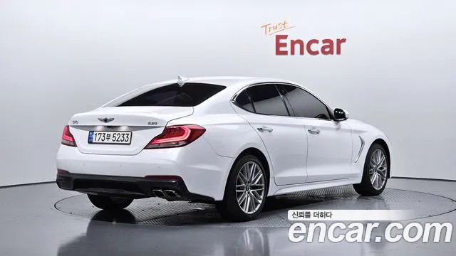 Genesis G70 2019 thumb 2