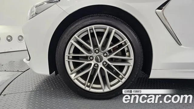 Genesis G70 2019 thumb 5