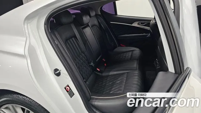 Genesis G70 2019 thumb 11