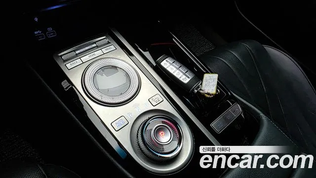 Genesis G80 2020 thumb 9