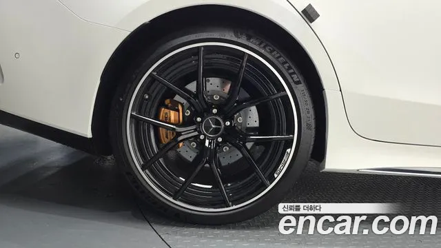 Mercedes-Benz AMG GT 2023 thumb 5