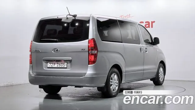 Hyundai Starex 2016 thumb 2