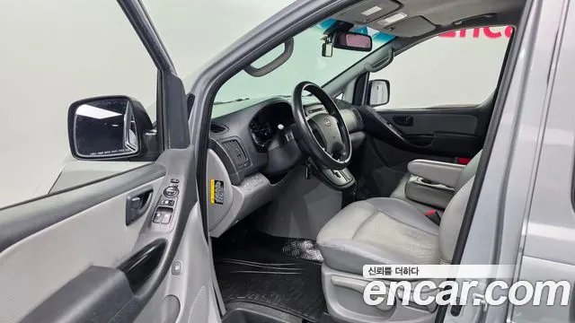 Hyundai Starex 2016 thumb 10