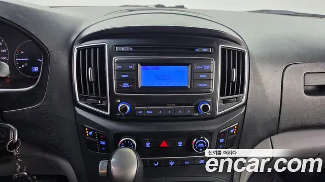 Hyundai Starex 2016 thumb 11