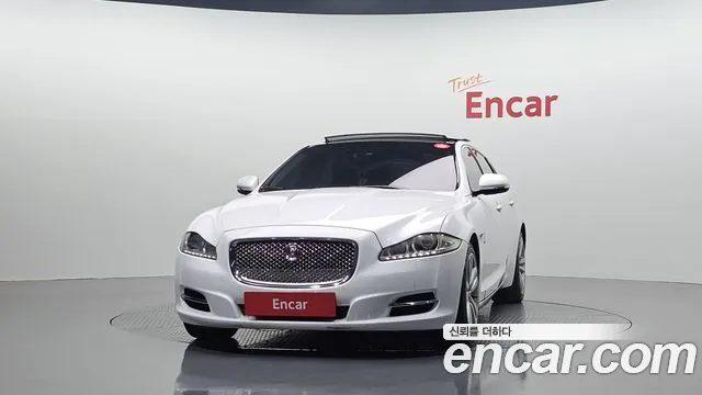 Jaguar XJ 2013 thumb 3