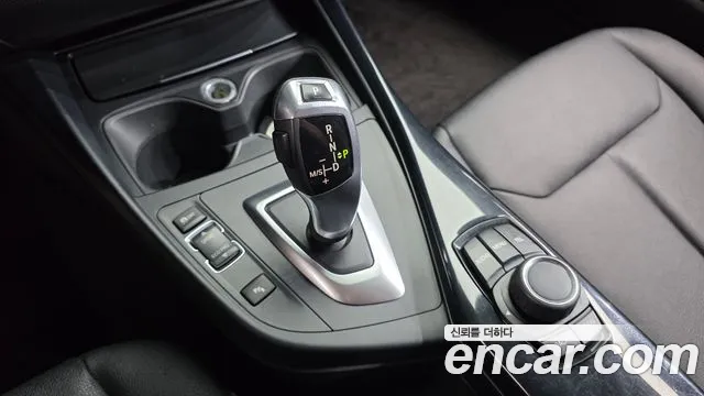 BMW 1-Series 2014 thumb 9