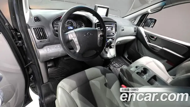 Hyundai Starex 2017 thumb 7