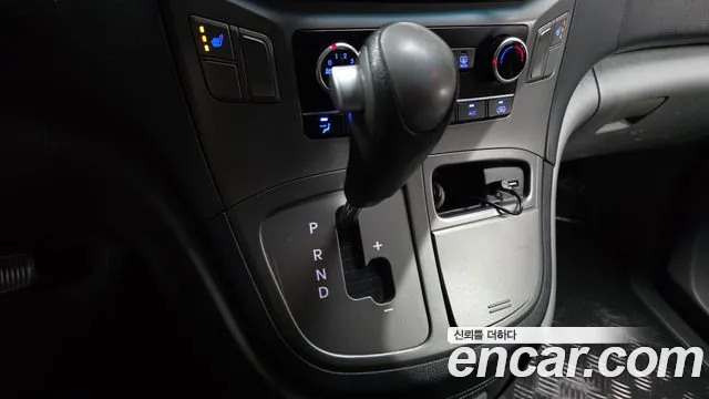 Hyundai Starex 2017 thumb 9