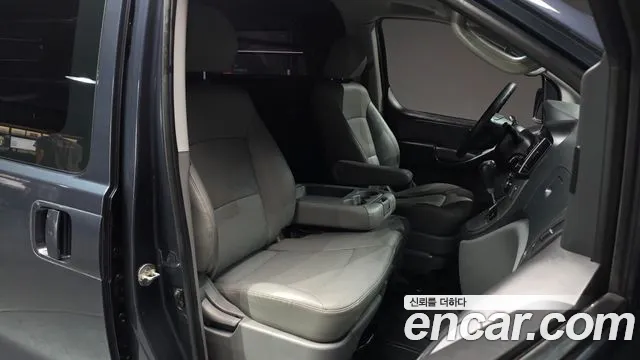 Hyundai Starex 2017 thumb 11