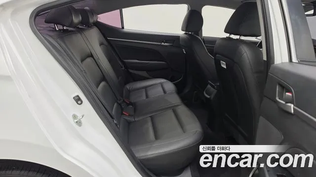 Hyundai Avante 2017 thumb 11