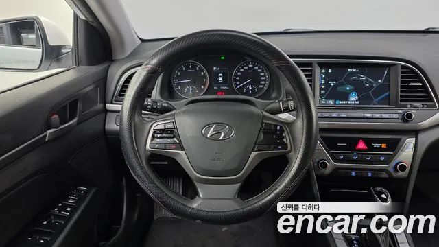 Hyundai Avante 2017 thumb 12