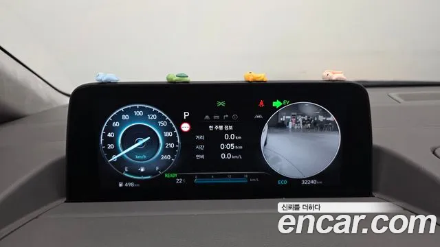 Hyundai Staria 2024 thumb 7