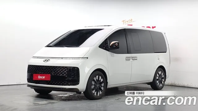 Hyundai Staria 2024 thumb 11